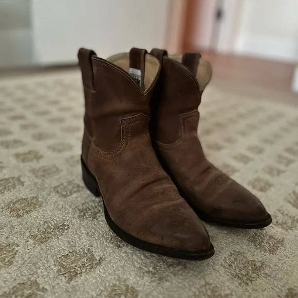 Frye Billy Short Boots - Picture 7 of 7
